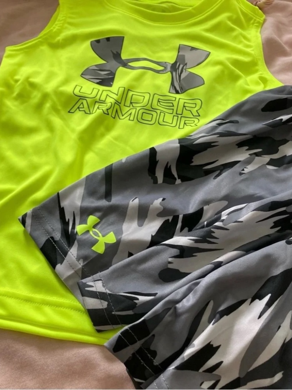 Under Armour Neon Sleeveless Camo Shorts Set 6251 - Picture 4 of 8
